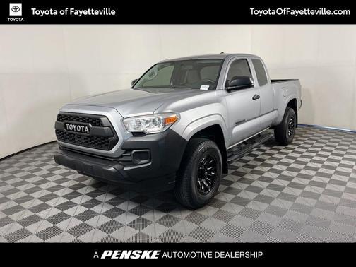 2017 Toyota Tacoma SR