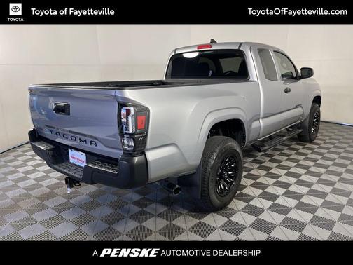 2017 Toyota Tacoma SR
