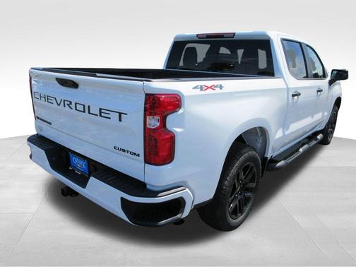 Summit White 2026 Chevrolet Silverado 1500 Custom