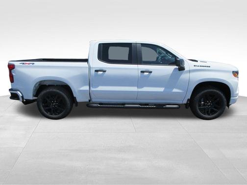 Summit White 2026 Chevrolet Silverado 1500 Custom