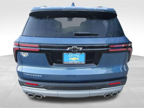 Lakeshore Blue Metallic 2026 Chevrolet Traverse LT