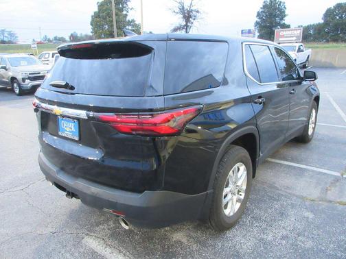 2022 Chevrolet Traverse LS