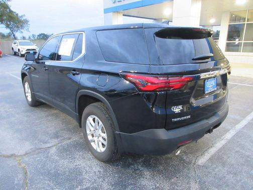 2022 Chevrolet Traverse LS