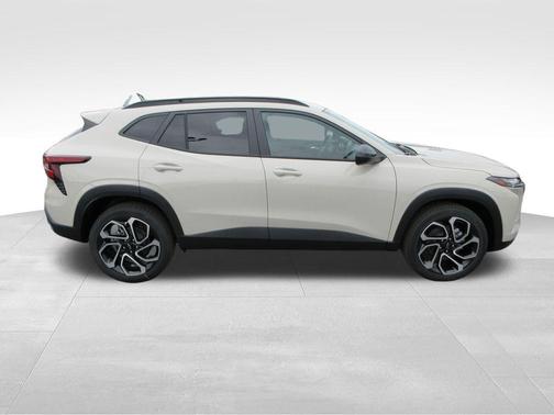 White Sand 2026 Chevrolet Trax 2RS