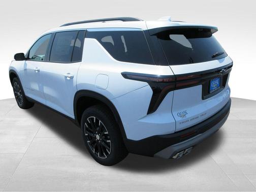 Polar White 2026 Chevrolet Traverse LT