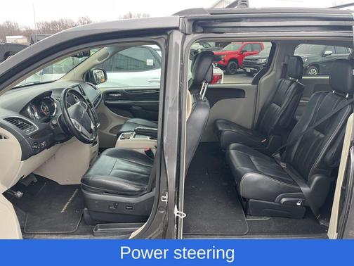 2016 Chrysler Town & Country Touring