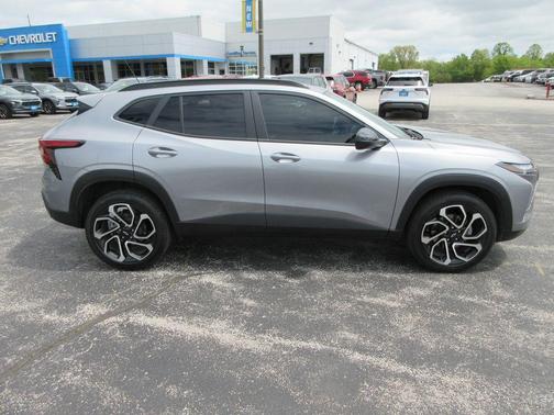 Sterling Gray Metallic 2025 Chevrolet Trax 2RS