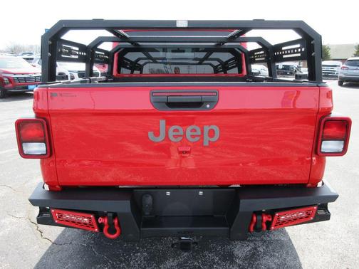 Firecracker Red Clearcoat 2021 Jeep Gladiator Mojave