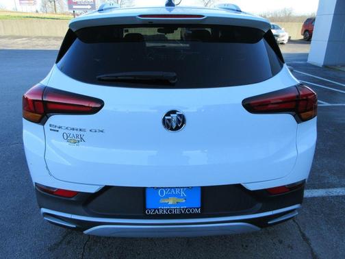 2022 Buick Encore GX Select