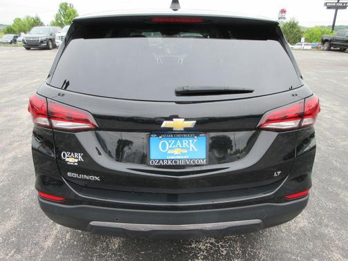 Mosaic Black Metallic 2024 Chevrolet Equinox LT