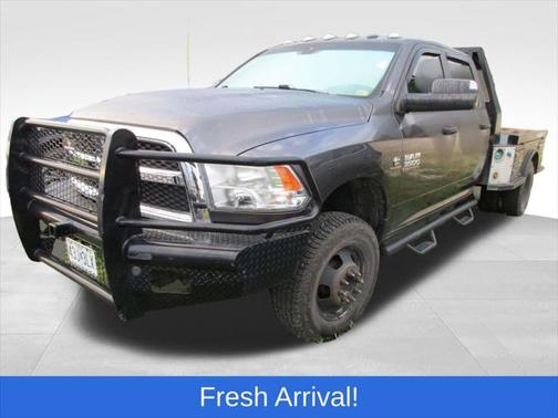 2018 RAM 3500 Tradesman Crew Cab 4x4 8' Box