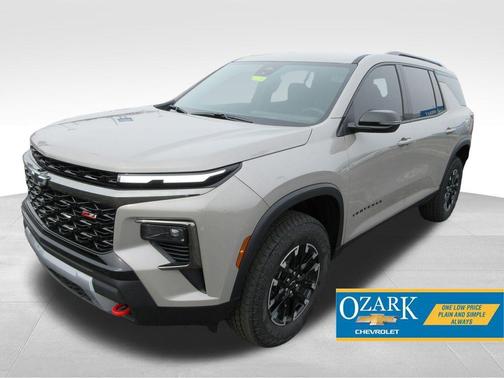 Sandstone Gray 2026 Chevrolet Traverse Z71