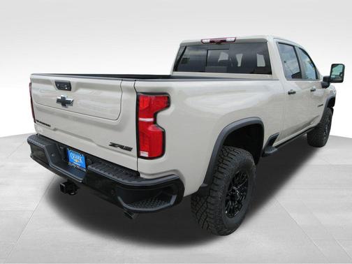 White Sand 2026 Chevrolet Silverado 2500 ZR2