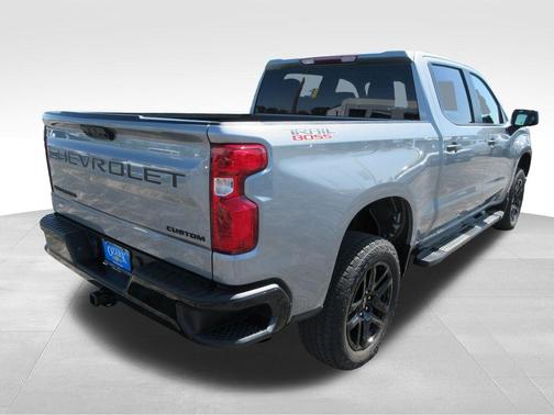 Sterling Gray Metallic 2024 Chevrolet Silverado 1500 Custom Trail Boss