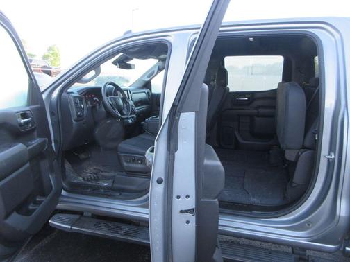 Sterling Gray Metallic 2024 Chevrolet Silverado 1500 Custom Trail Boss