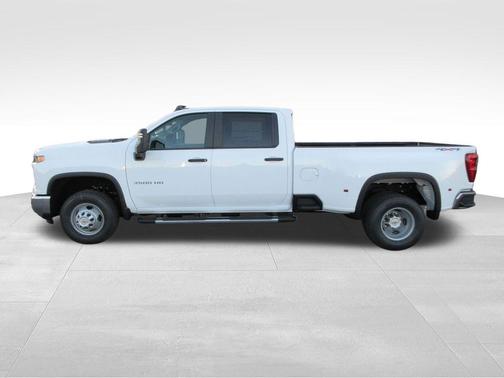 Summit White 2026 Chevrolet Silverado 3500 WT