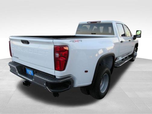 Summit White 2026 Chevrolet Silverado 3500 WT