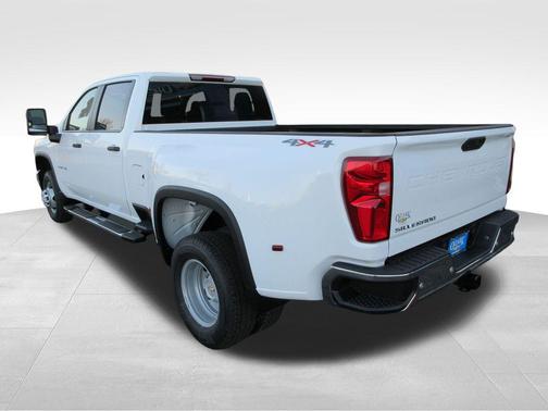 Summit White 2026 Chevrolet Silverado 3500 WT