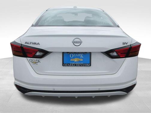 White 2024 Nissan Altima 2.5 SV