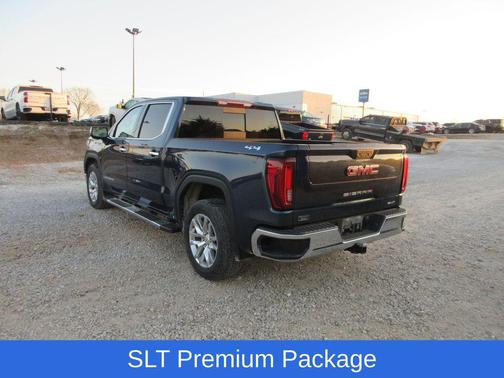 2021 GMC Sierra 1500 SLT