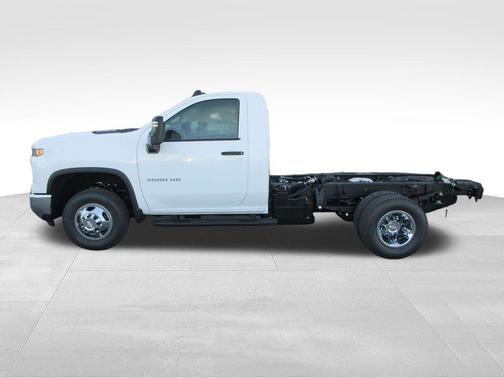 2026 Chevrolet Silverado 3500 WT