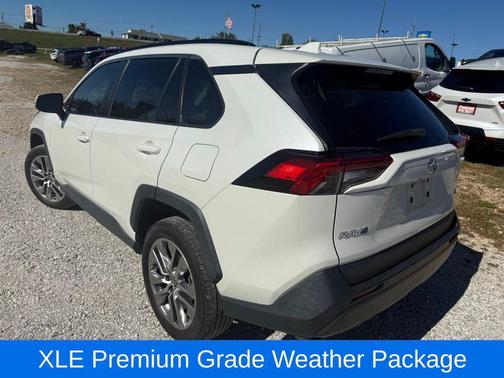 2022 Toyota RAV4 XLE Premium