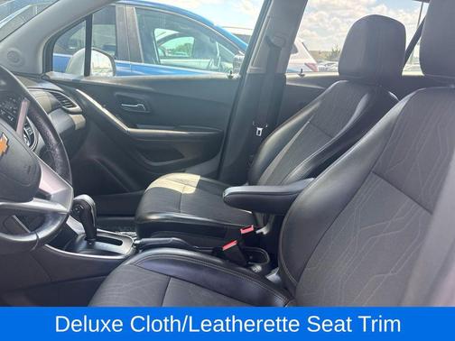 Satin Steel Metallic 2019 Chevrolet Trax LT