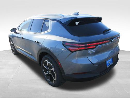 Sterling Gray Metallic 2026 Chevrolet Equinox EV LT 2