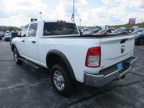 2020 RAM 2500 Tradesman Crew Cab 4X4 6'4' Box