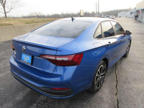 Rising Blue Metallic 2024 Volkswagen Jetta 1.5T Sport