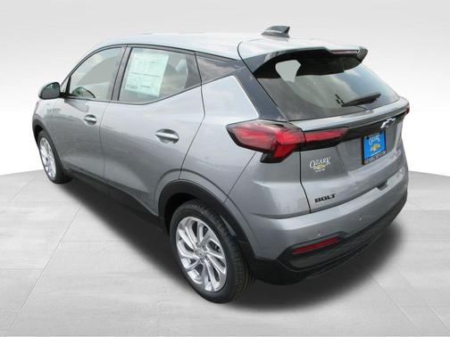 GXD 2027 Chevrolet Bolt LT