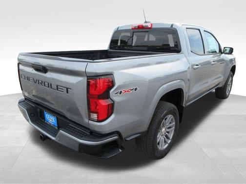 Sterling Gray Metallic 2026 Chevrolet Colorado LT