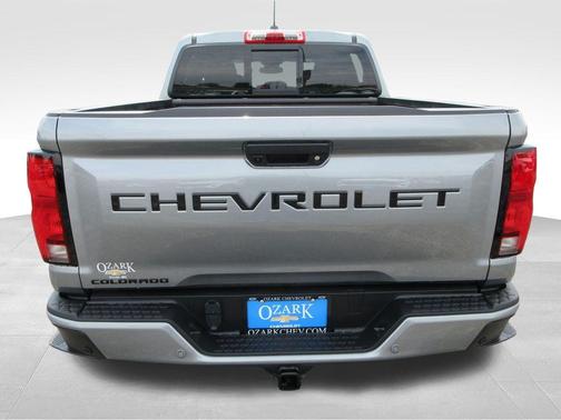 Sterling Gray Metallic 2026 Chevrolet Colorado LT