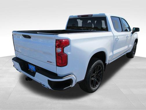 Summit White 2026 Chevrolet Silverado 1500 RST