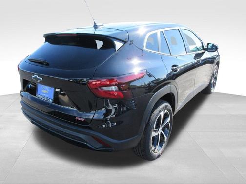 Mosaic Black Metallic 2026 Chevrolet Trax 1RS