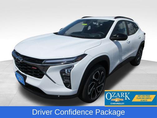 Summit White 2026 Chevrolet Trax 2RS
