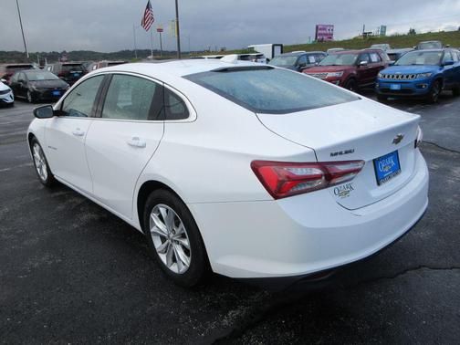 2022 Chevrolet Malibu FWD LT
