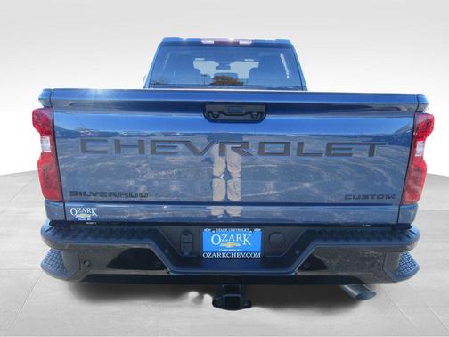 2026 Chevrolet Silverado 2500 Custom