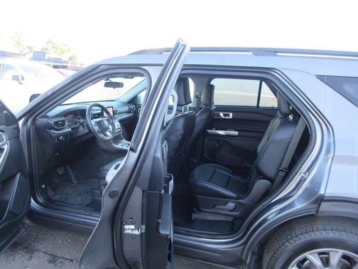 Gray Metallic 2023 Ford Explorer XLT