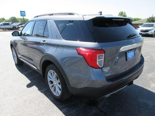 Gray Metallic 2023 Ford Explorer XLT