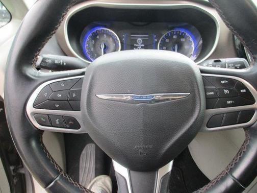 2018 Chrysler Pacifica Touring-L