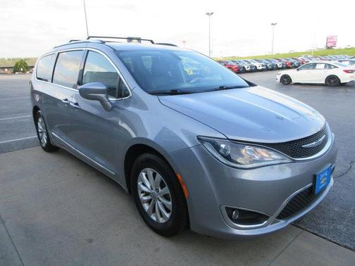 2018 Chrysler Pacifica Touring-L
