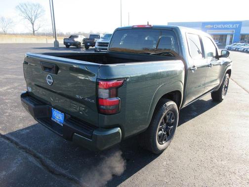 2023 Nissan Frontier SV