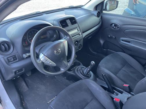 2018 Nissan Versa 1.6 S