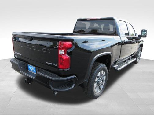 Black 2026 Chevrolet Silverado 2500 Custom
