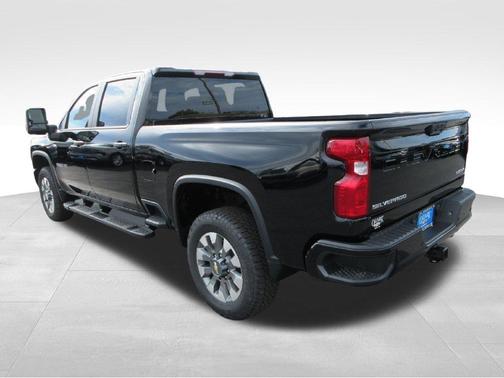 Black 2026 Chevrolet Silverado 2500 Custom