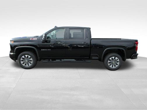 Black 2026 Chevrolet Silverado 2500 Custom
