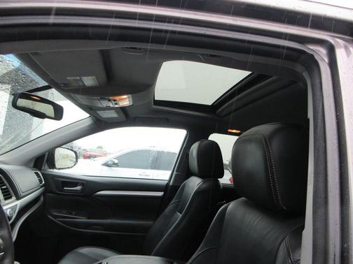 Predawn Gray Mica 2016 Toyota Highlander XLE