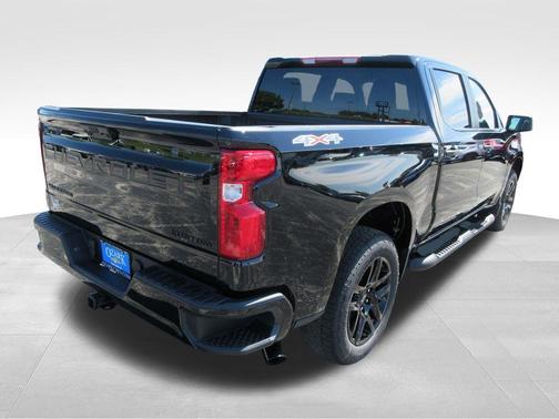 Black 2026 Chevrolet Silverado 1500 Custom