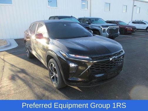 Mosaic Black Metallic 2025 Chevrolet Trax 1RS